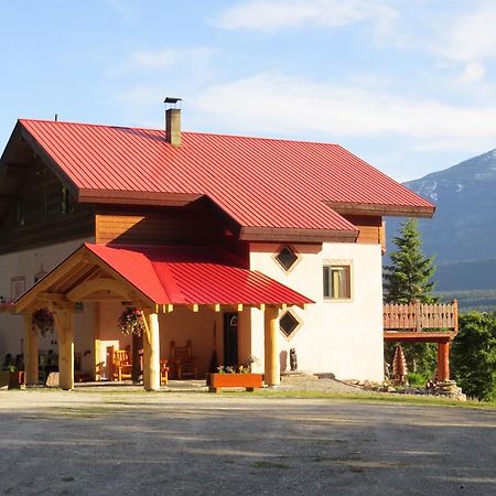 Tschurtschenthaler Lodge Golden Exterior photo